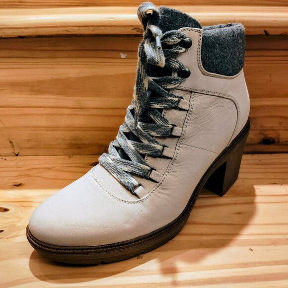 Dr. Scholl's Fireside Heel Boots - Picture 1 of 4